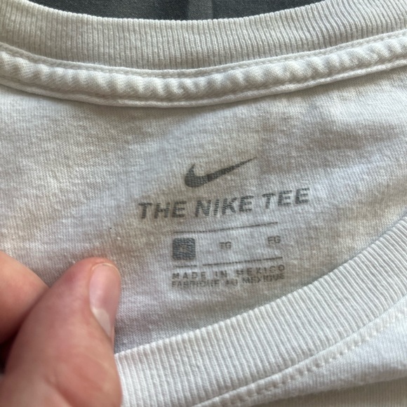 XL white Nike Tshirt - Picture 2 of 3